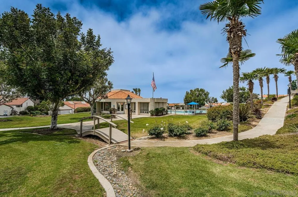 901 Caminito Madrigal #E Carlsbad, CA 92011