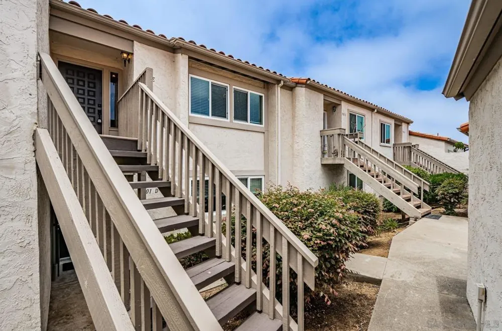 901 Caminito Madrigal #E Carlsbad, CA 92011