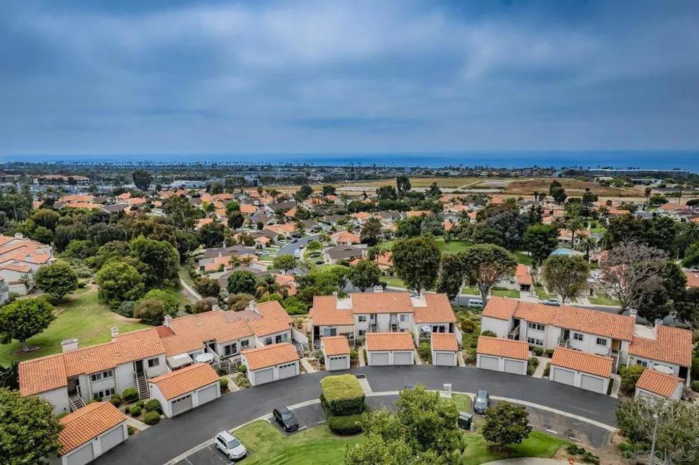 901 Caminito Madrigal #E Carlsbad, CA 92011