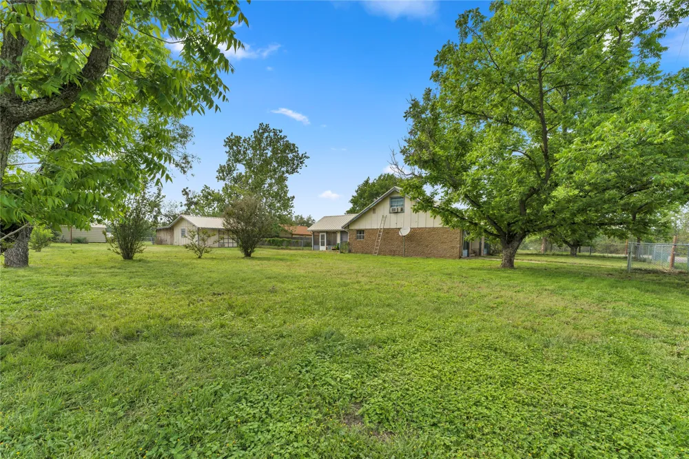 210 River Oaks Drive Burnet, TX 78611