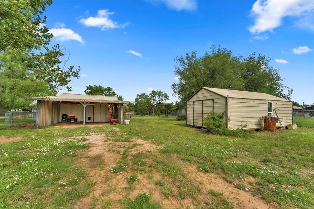 210 River Oaks Drive Burnet, TX 78611