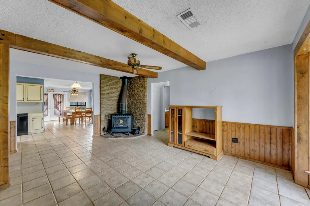 210 River Oaks Drive Burnet, TX 78611