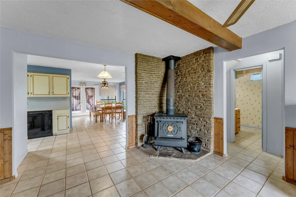 210 River Oaks Drive Burnet, TX 78611