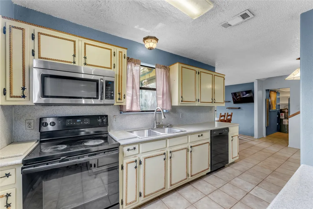 210 River Oaks Drive Burnet, TX 78611