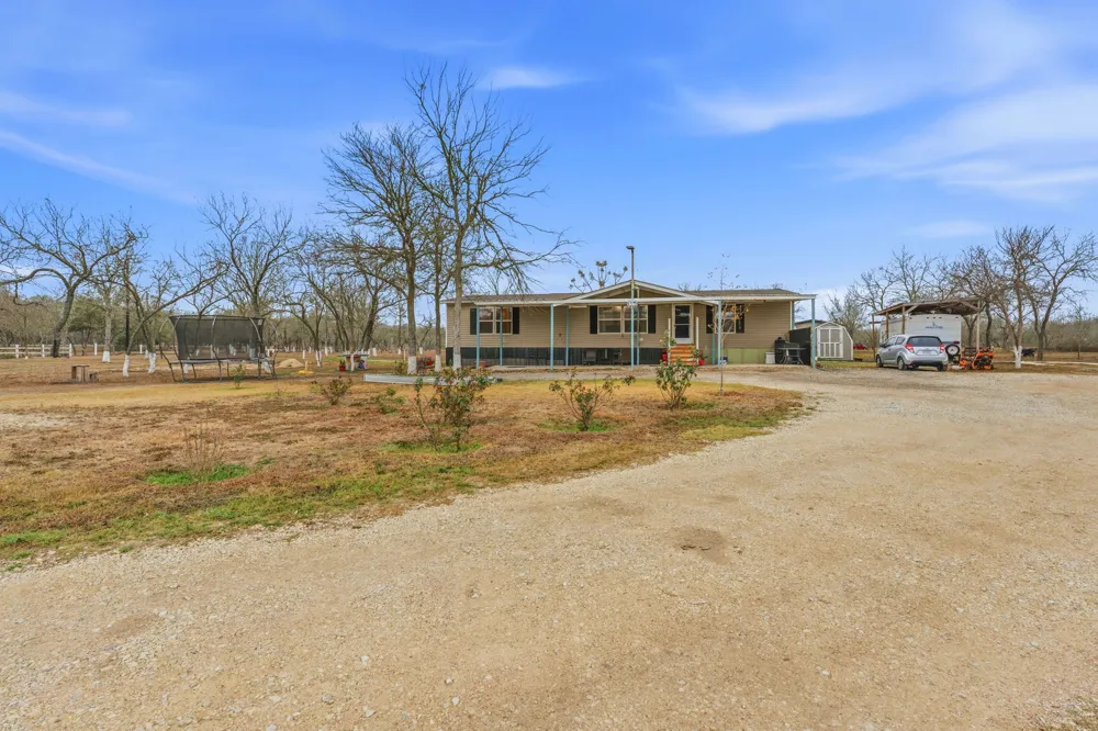 1278 Fm 812 Road Cedar Creek, TX 78612