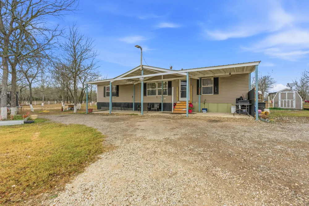 1278 Fm 812 Road Cedar Creek, TX 78612