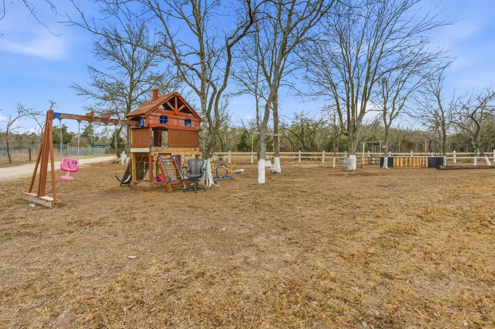1278 Fm 812 Road Cedar Creek, TX 78612