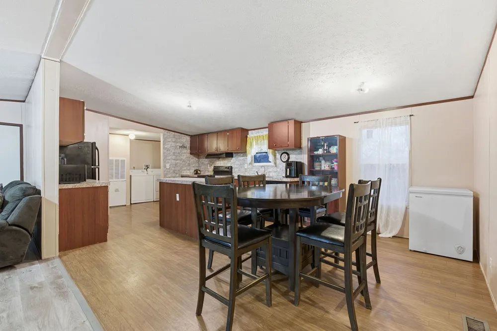 1278 Fm 812 Road Cedar Creek, TX 78612