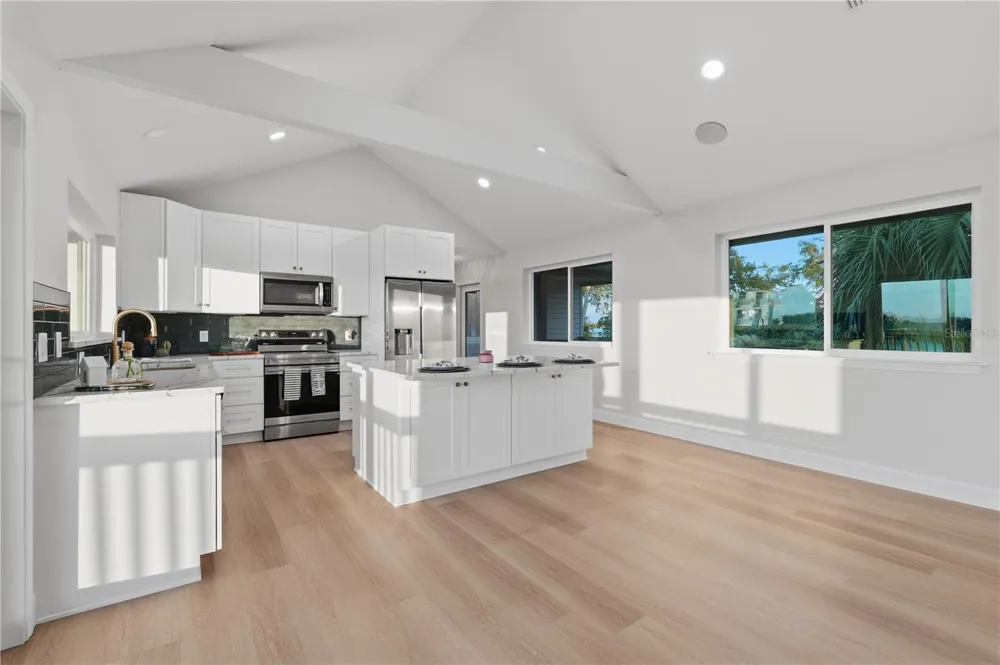 38 SE 195TH STREET Suwannee, FL 32692