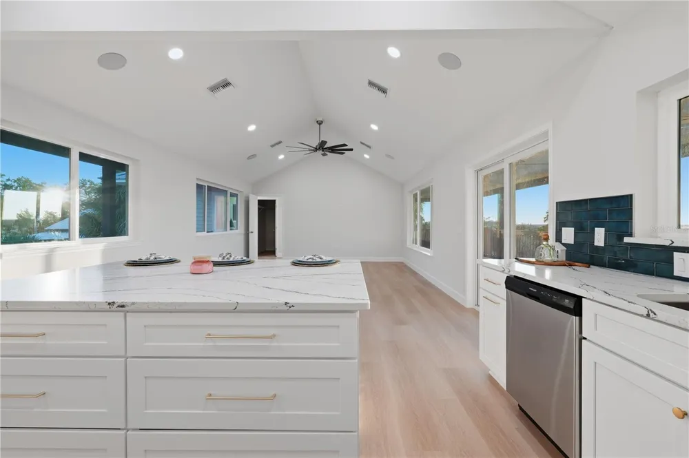 38 SE 195TH STREET Suwannee, FL 32692