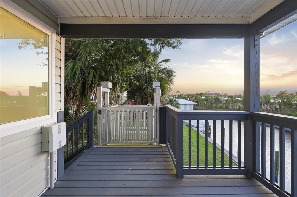 38 SE 195TH STREET Suwannee, FL 32692