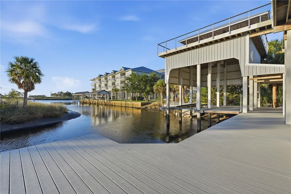 38 SE 195TH STREET Suwannee, FL 32692