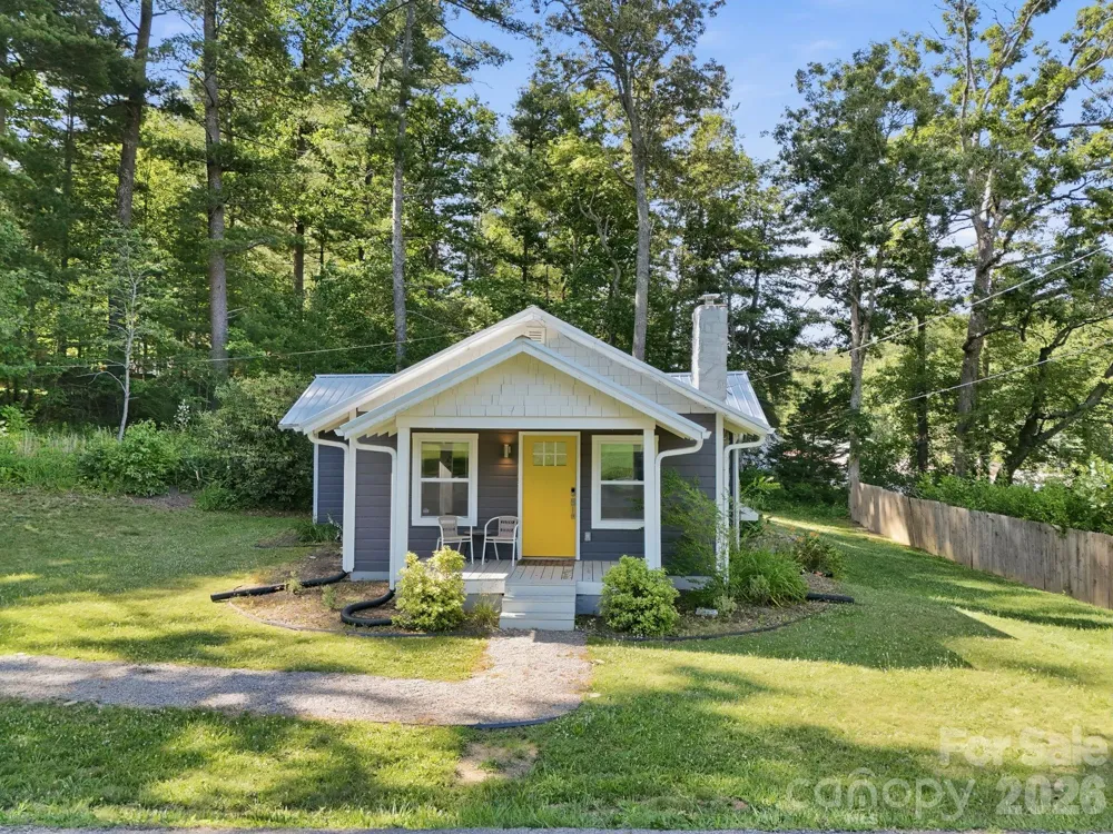 15 Old Fort Road Fairview, NC 28730