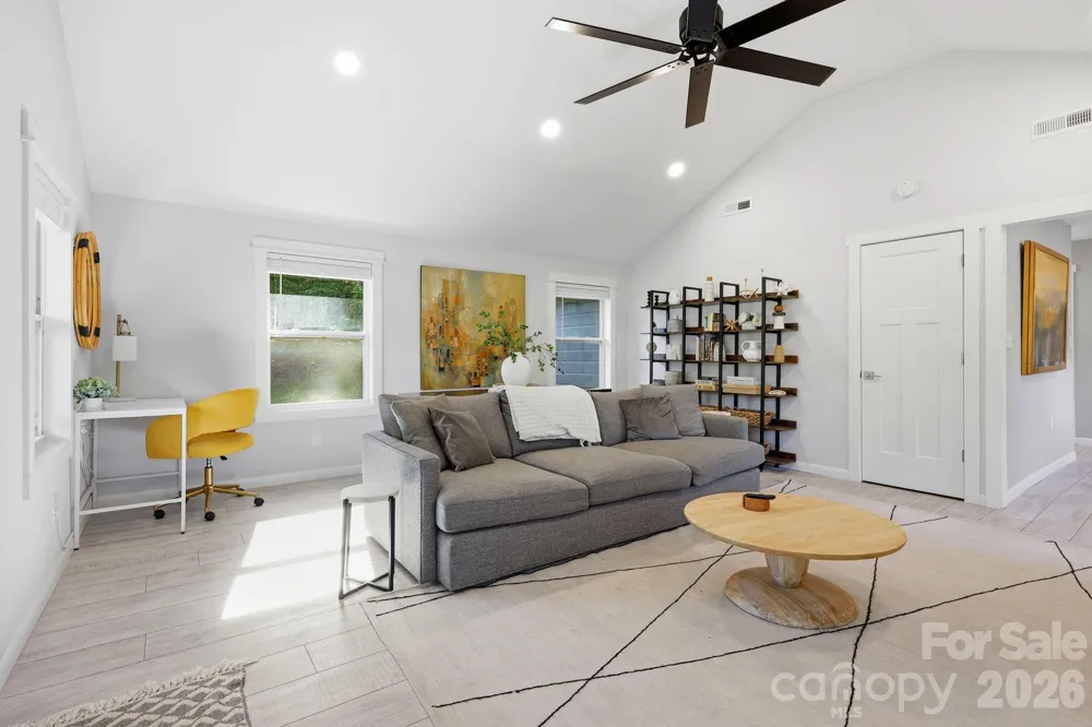 15 Old Fort Road Fairview, NC 28730