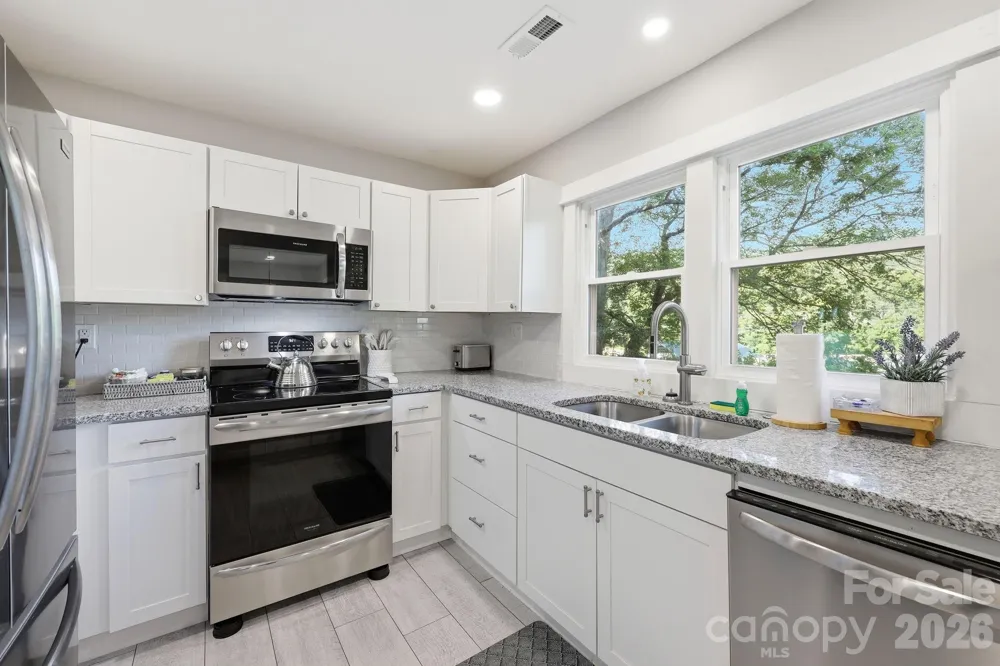 15 Old Fort Road Fairview, NC 28730