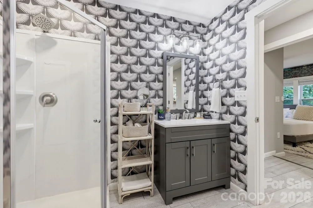 15 Old Fort Road Fairview, NC 28730