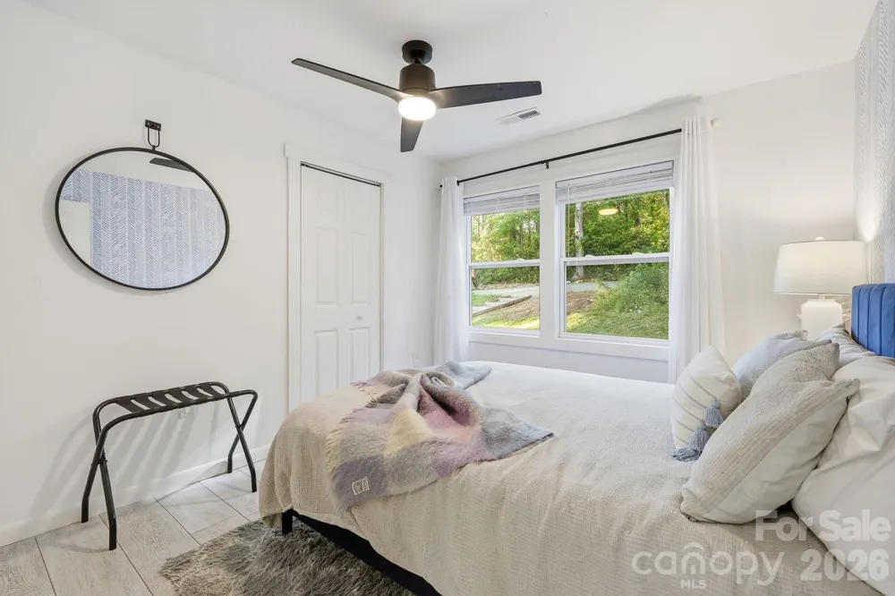 15 Old Fort Road Fairview, NC 28730