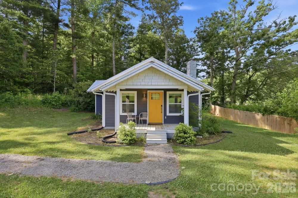 15 Old Fort Road Fairview, NC 28730