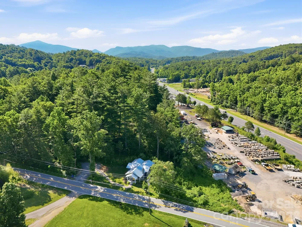 15 Old Fort Road Fairview, NC 28730