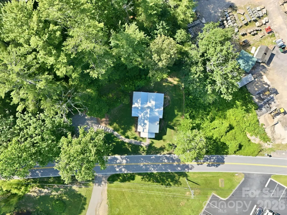 15 Old Fort Road Fairview, NC 28730