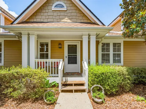 102 Rough Point Court