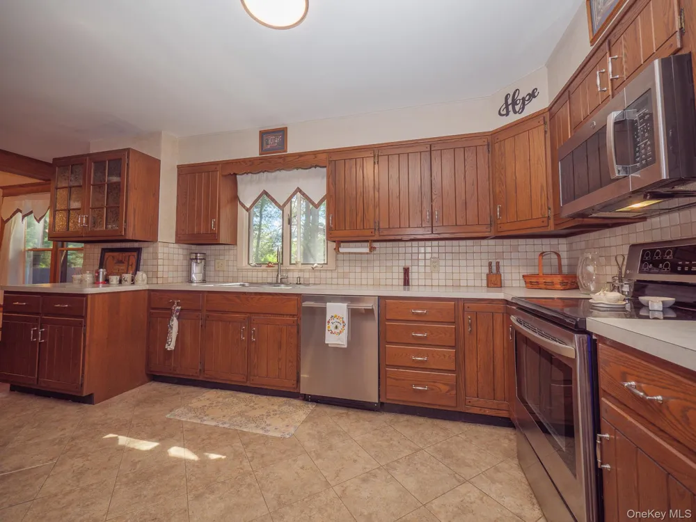 11 Kessler Drive Hyde Park, NY 12538