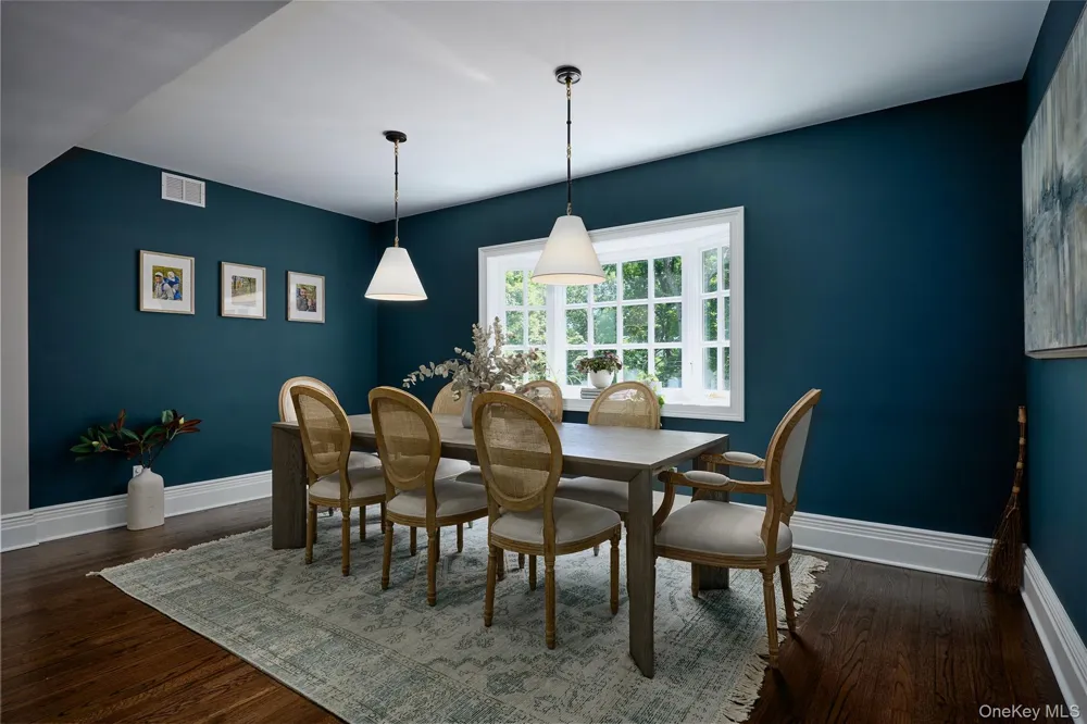 32 Lookout Road Tuxedo Park, NY 10987