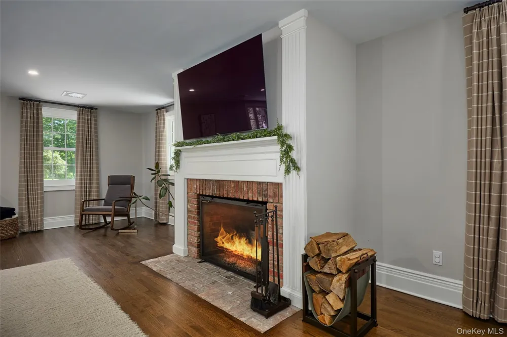 32 Lookout Road Tuxedo Park, NY 10987