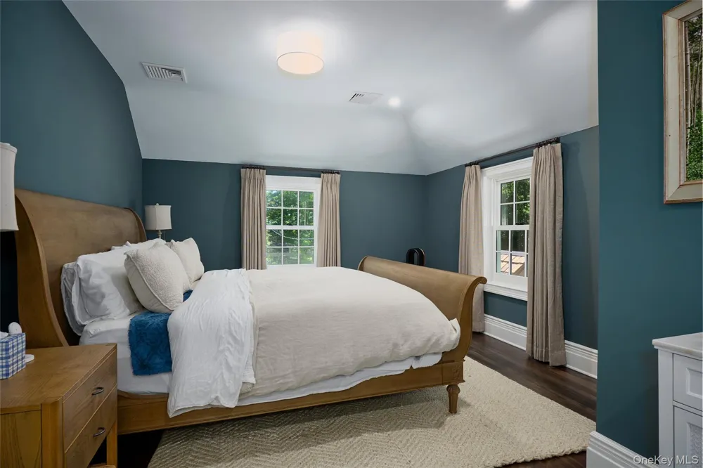 32 Lookout Road Tuxedo Park, NY 10987