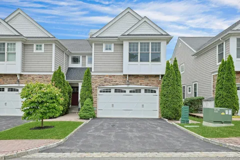 15 Hidden Ridge Court