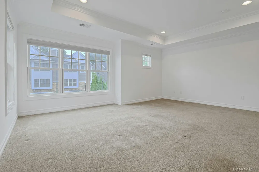 15 Hidden Ridge Court Scarsdale, NY 10583