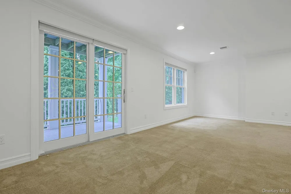 15 Hidden Ridge Court Scarsdale, NY 10583