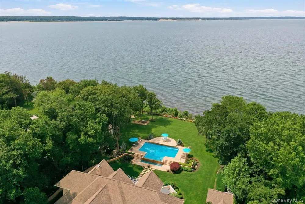 14 Woodcock Lane Old Field, NY 11733