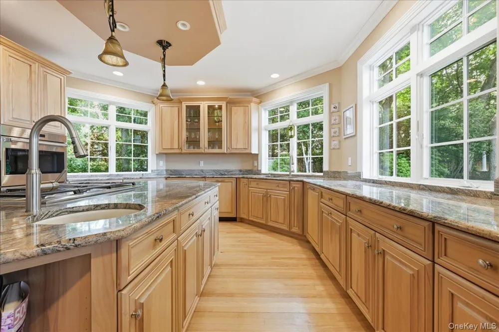 14 Woodcock Lane Old Field, NY 11733