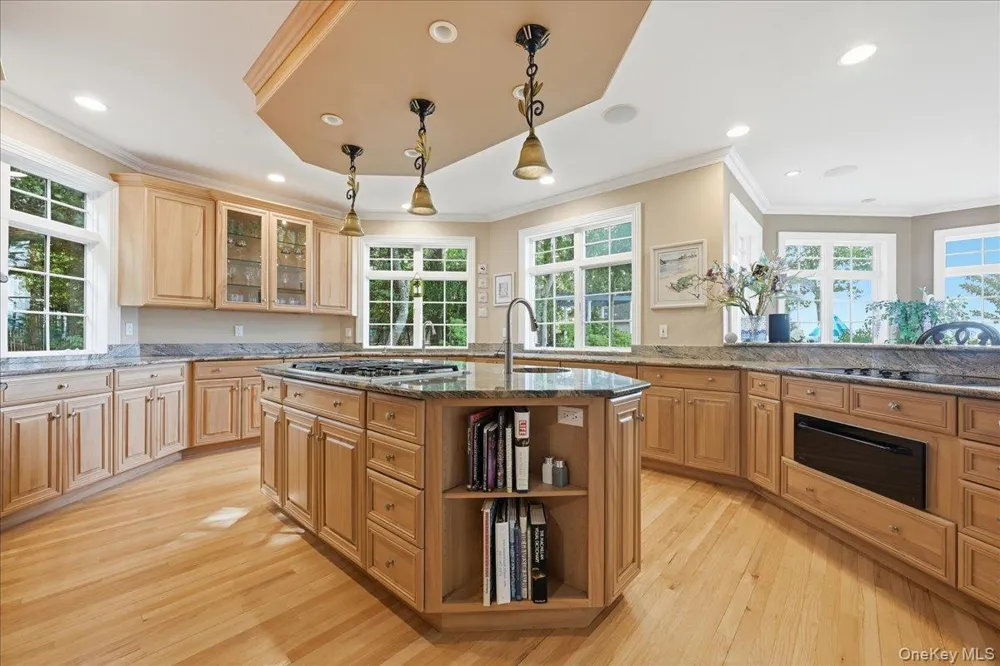 14 Woodcock Lane Old Field, NY 11733