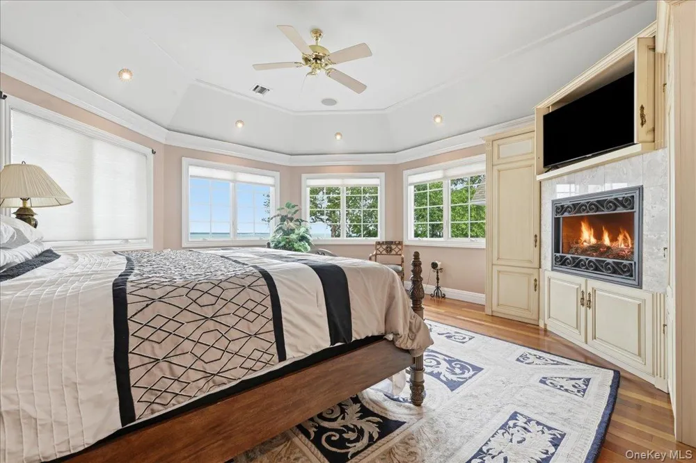 14 Woodcock Lane Old Field, NY 11733