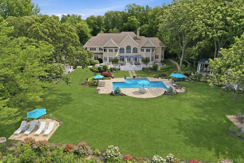 14 Woodcock Lane Old Field, NY 11733