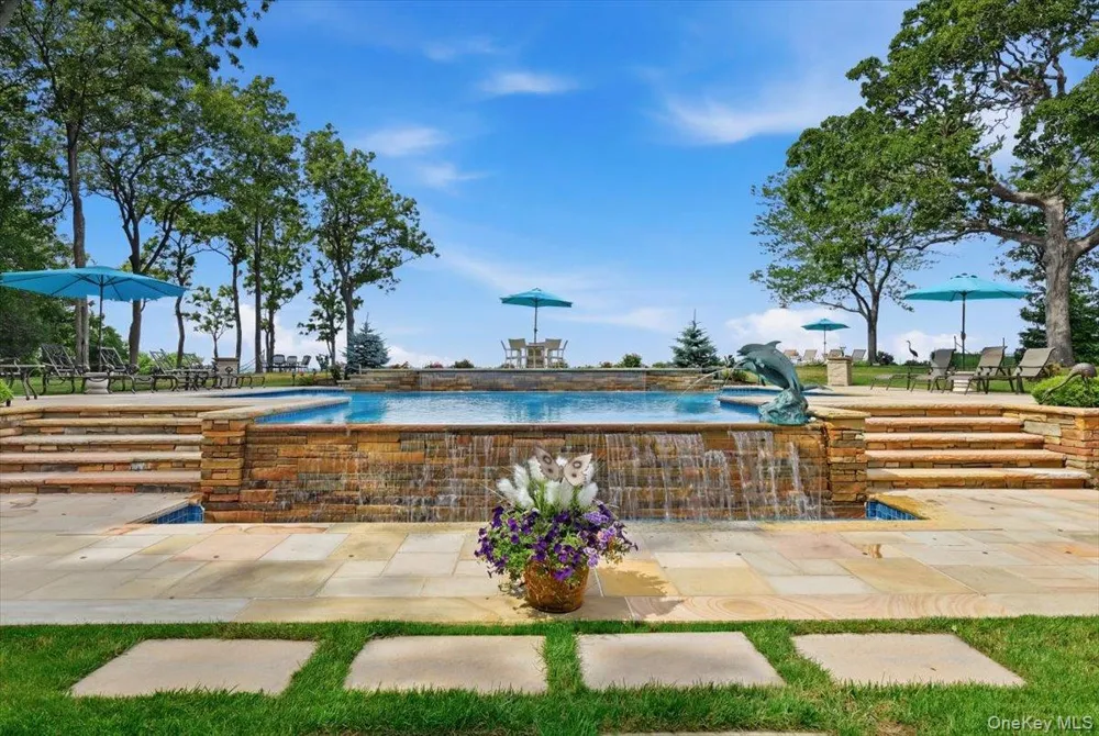 14 Woodcock Lane Old Field, NY 11733
