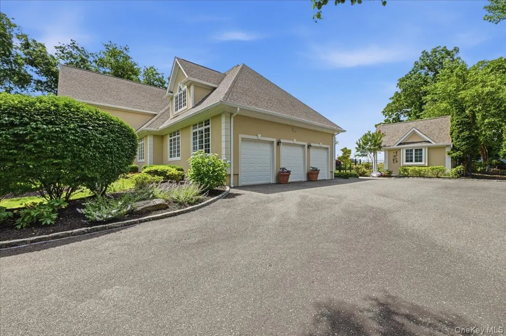 14 Woodcock Lane Old Field, NY 11733