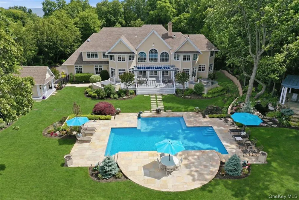 14 Woodcock Lane Old Field, NY 11733