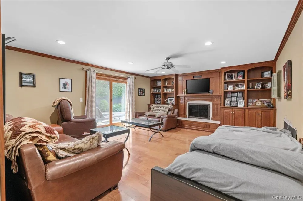 100 Cabot Road Massapequa, NY 11758