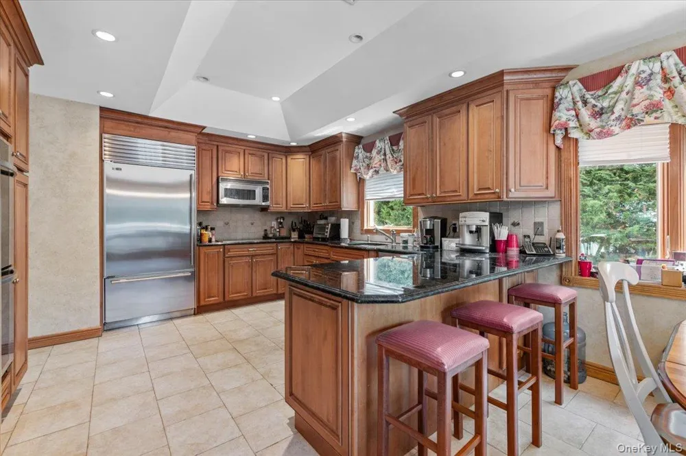100 Cabot Road Massapequa, NY 11758