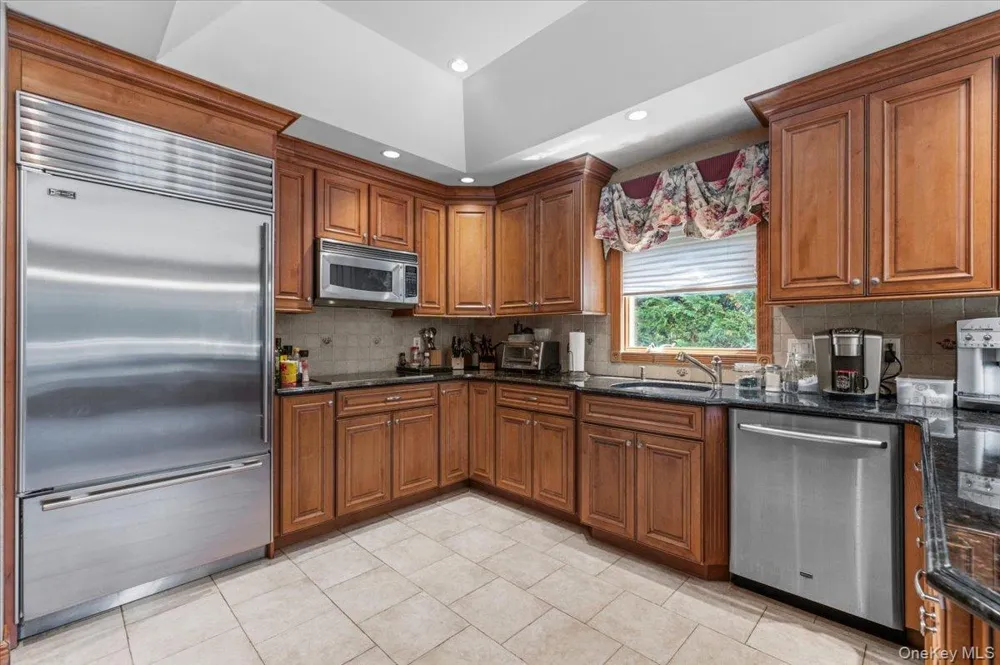 100 Cabot Road Massapequa, NY 11758