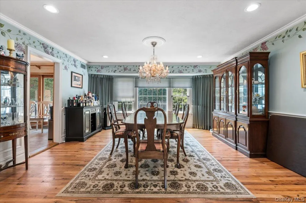 100 Cabot Road Massapequa, NY 11758