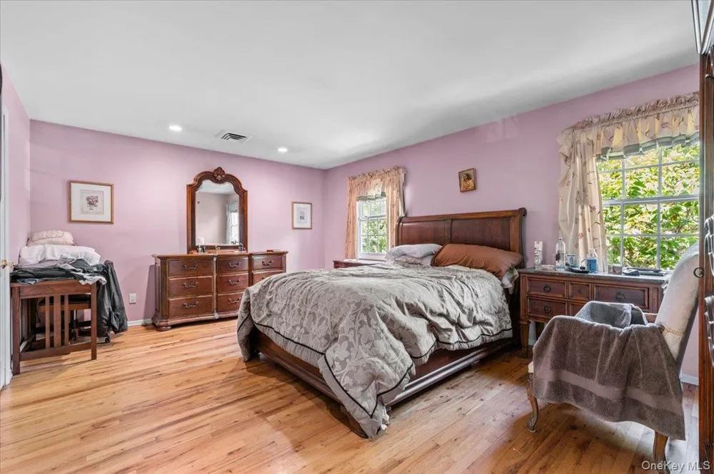 100 Cabot Road Massapequa, NY 11758