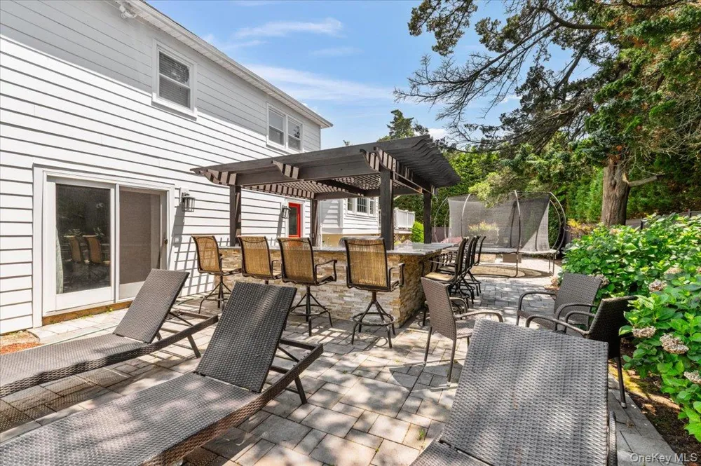 100 Cabot Road Massapequa, NY 11758