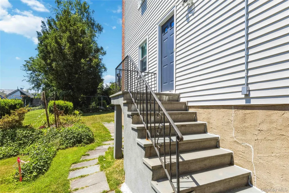 508 New Rochelle Road #2 Bronxville, NY 10708