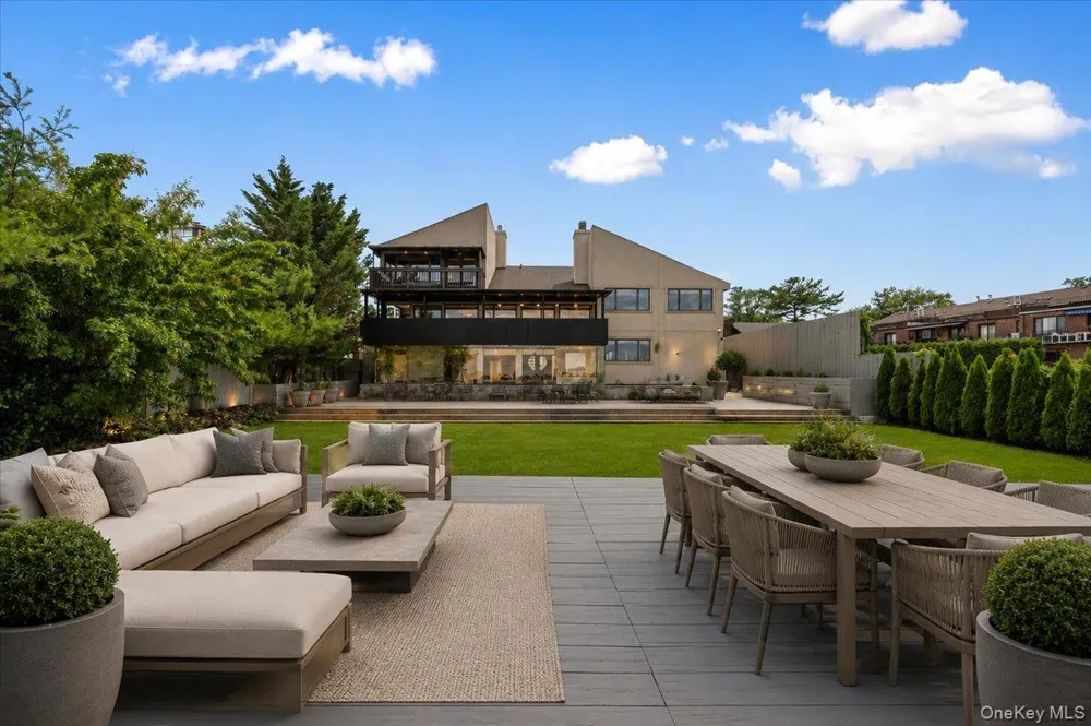 15443 Riverside Drive Whitestone, NY 11357