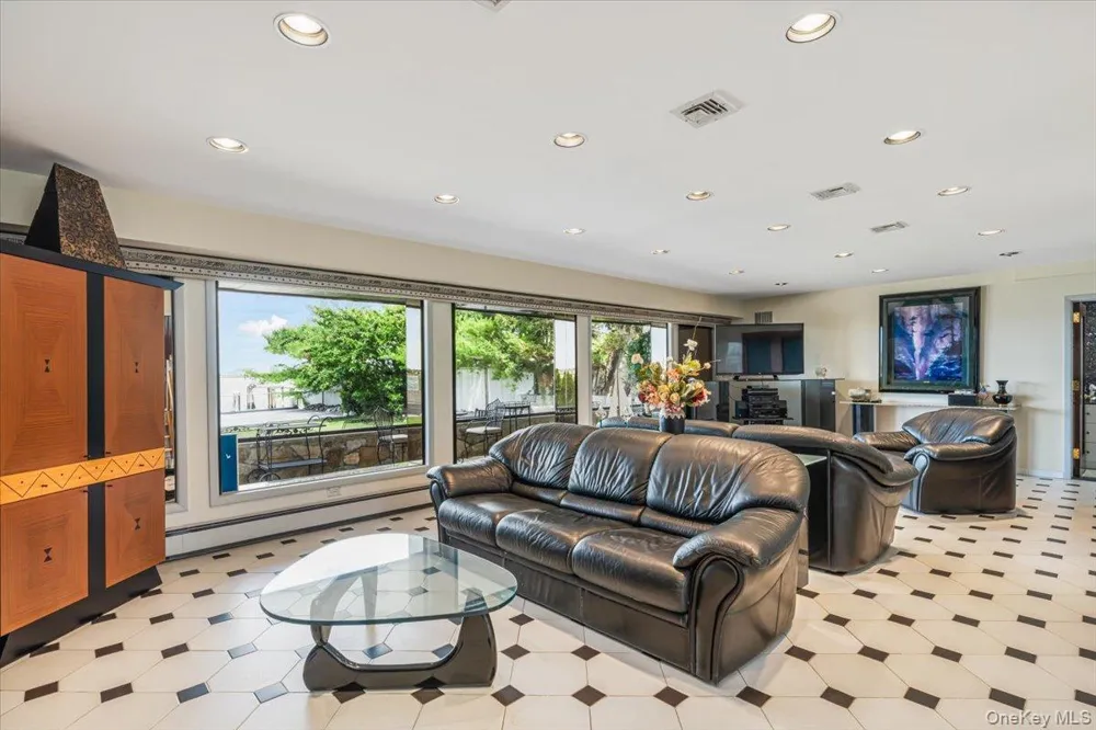 15443 Riverside Drive Whitestone, NY 11357