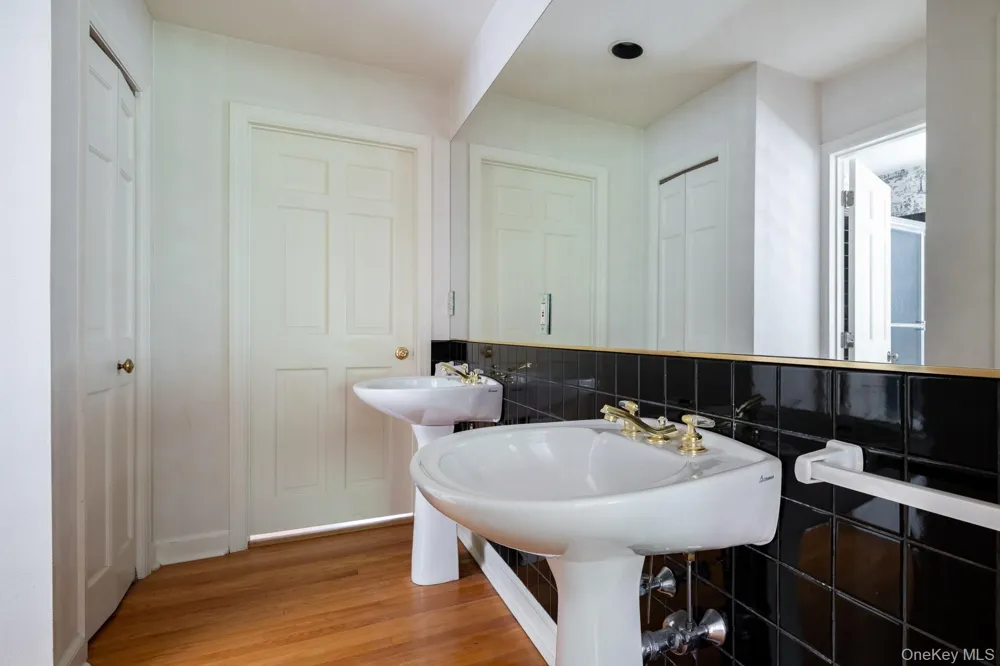 5 Willow Run Road Greenwich, CT 06831